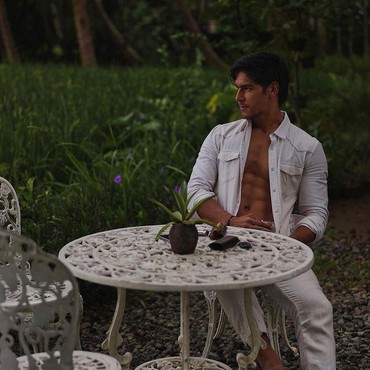 Potret Richard Kyle Pamer Roti Sobek Kini Jadi Sorotan