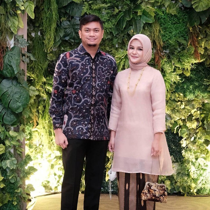 <p>Priska juga sering menulis <em>caption</em> penuh cinta nih, untuk menggombali Adnan.<em> Hehe</em>, sapa yang mau ikutan kasih kata-kata romantis buat suami? (Foto: Instagram @priskaparamita)</p>