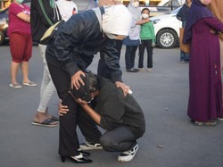 Rasa Haru Warnai Pertemuan Ortu-Remaja Ikut Demo Tolak PPKM Darurat di Pasuruan