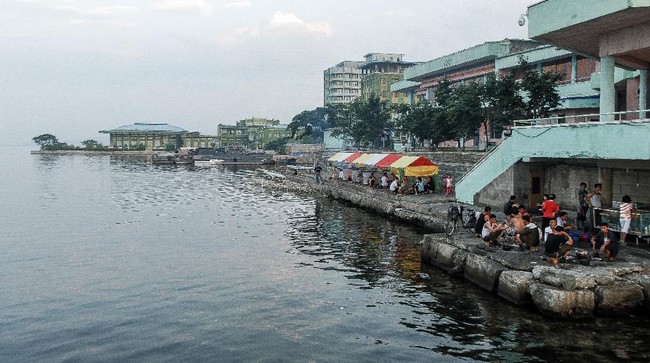 Harga bensin di Korea Utara melonjak hingga 17.000 won per liter atau setara Rp153 ribu, pemerintah perketat pengawasan dan memburu penjual eceran.
