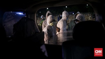 Pemerintah masih berupaya menahan laju penyebaran covid-19 dengan PPKM berdasarkan level, epidemiolog mendorong diberlakukannya lockdown pulau Jawa-Bali.