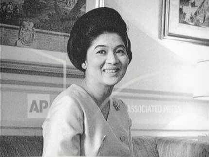Ternyata Ini Alasan Ratusan Sepatu Mahal Imelda Marcos Dibiarkan Jamuran dan Berkarat