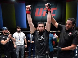 Islam Makhachev Susah Payah Taklukkan Thiago Moises di UFC Vegas 31