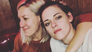 Kristen Stewart Menikah dengan Kekasih Perempuannya