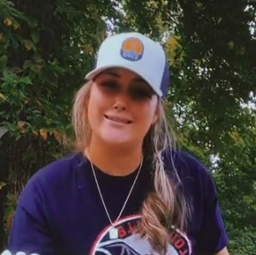 Wanita Ini Syok Baru Tahu Namanya Dipilih dari Selingkuhan Sang Ayah