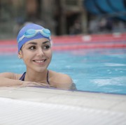 Ternyata Rajin Berenang Ada Banyak Manfaat Kesehatannya Lho! Bisa Bantu Hilangkan Perut Buncit