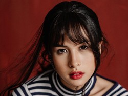 Maudy Ayunda Tetap Kuat Meski Patah Hati dalam Dont Know Why