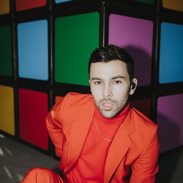 Eksklusif, Luapan Cinta MAX pada Istri & Persahabatan dengan SUGA BTS