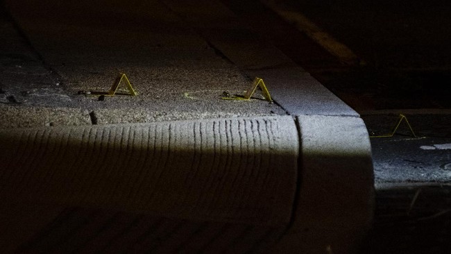 Misteri penembakan yang terjadi di Exit Tol Bintaro, Pondok Pinang, Jakarta Selatan pada Jumat (26/11) akhirnya terkuak setidaknya empat hari pascakejadian.