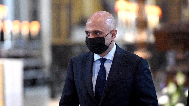 Menteri Kesehatan Inggris Sajid Javid mengatakan dirinya telah dinyatakan positif covid-19 dan harus mengisolasi diri pada Sabtu (17/7)