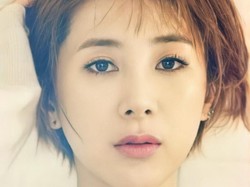 Seo In Young Tepis Rumor Suami Ajukan Gugatan Cerai