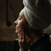 Perbedaan Kandungan Serum untuk Berbagai Jenis Kulit, Jangan Asal Pilih ya!