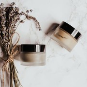 Biar Nggak Beruntusan, Begini 6 Cara Aman Buat Ganti Skincare!