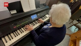 VIDEO: Nenek 103 Tahun dan Hobi Main Piano