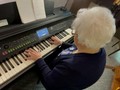 VIDEO: Nenek 103 Tahun dan Hobi Main Piano