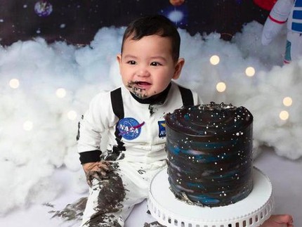 Terpopuler: Foto Anak Roger Panen Hujatan - Perabotan Banyak Dibeli Saat Pandemi