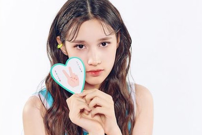 Bahiyyih tumbuh di keluarga musisi. Ayahnya merupakan penyanyi populer di Cina. Sedangkan kedua kakaknya, Lea dan Kai, dikenal sebagai idol K-Pop. (Foto: Instagram.com/girlsplanet999)