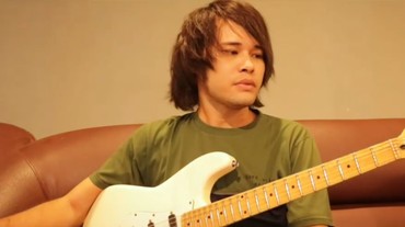 Butuh Uang Untuk Bertahan Hidup, Putra Deddy Dores Rela Jualan Celana