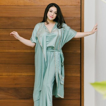 Celine Evangelista Disorot Saat Joget bareng Hotman Paris