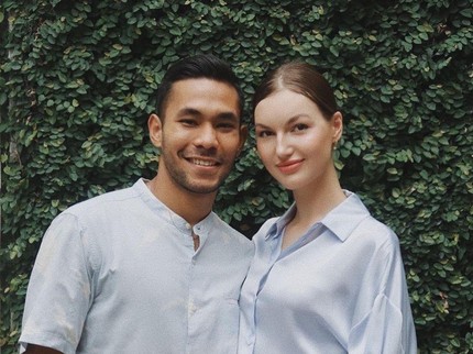7 Potret Bintang Sinetron Diego Afisyah dan Istri Bule yang Hamil Anak Pertama