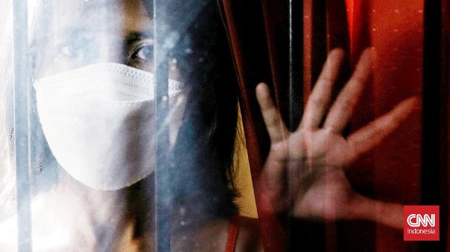 Satgas Covid-19 meminta warga tidak memaksakan diri untuk isoman saat terpapar virus corona. Larangan itu berlaku untuk empat jenis kondisi.