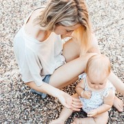 Jangan Gegabah! Begini Cara Efektif Atasi Anak Tantrum di Tempat Umum, Menurut Psikolog