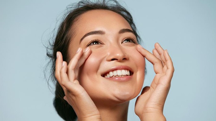 Cantik Selama Pandemi? Yuk, Intip Tips untuk Kembalikan Kecantikan Kulit di Rumah! Cantik Selama Pandemi? Yuk, Intip Tips untuk Kembalikan Kecantikan Kulit di Rumah!
