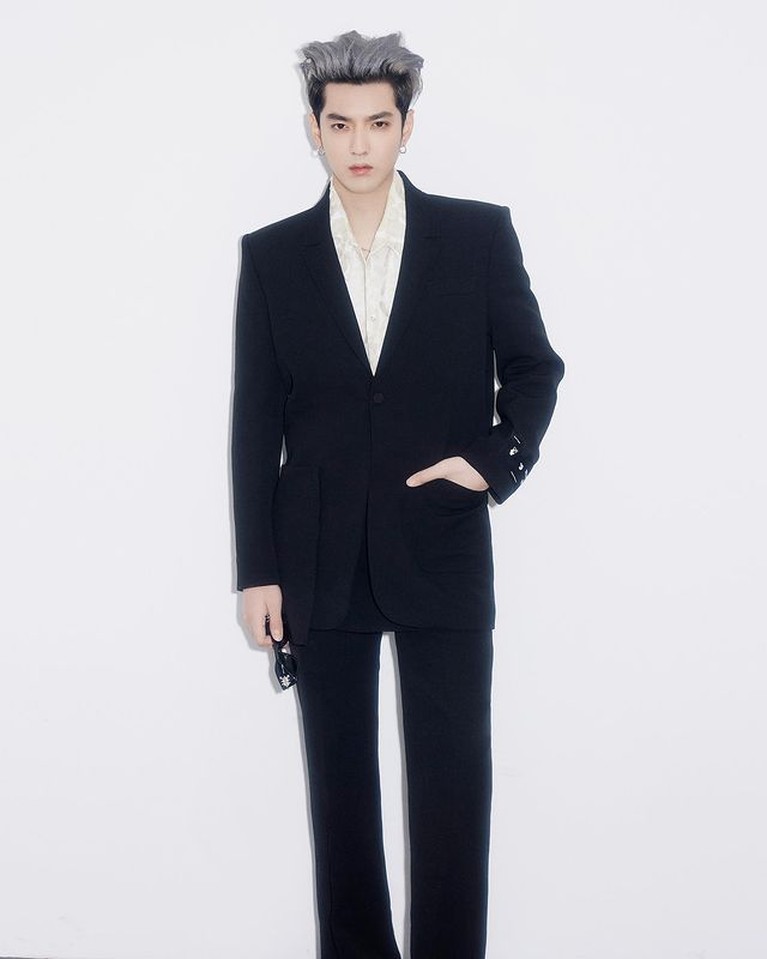 Intip Potret Kris Wu Eks EXO yang Dituding Perkosa 30 Gadis Eks personel EXO, Kris Wu dituding melakukan pemerkosaan terhadap 30 gadis, ada yang masih di bawah umur. Yuk intip potretnya!