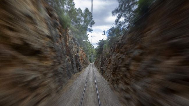 Soller merupakan salah satu daerah penghasil jeruk di Spanyol. Kereta kayu lalu difungsikan untuk mengangkut hasil kebun dari daerah terpencil ini.