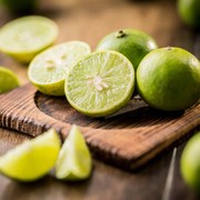 Nggak Banyak yang Tahu, Jeruk Nipis Ternyata Punya 5 Manfaat Ini untuk Tubuh!