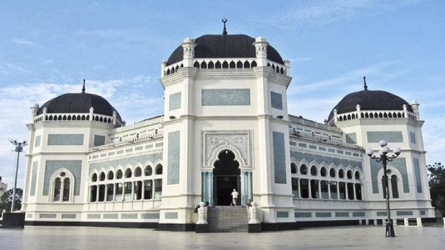 Kerajaan Perlak merupakan kerajaan bercorak Islam tertua dan pertama di Nusantara. Berikut sejarah Kerajaan Perlak hingga penyebab kemundurannya.