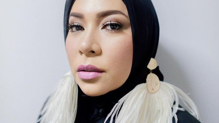 melly goeslaw melly goeslaw