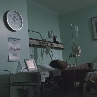 Momen Haru Detik-detik Kelahiran Anak Pertama Dion Wiyoko dan Fiona