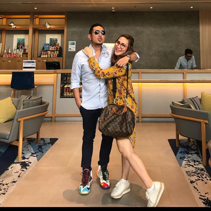<p>Rio Febrian dan Sabrina Kono tak segan memamerkan kemesraan mereka lewat Instagram. Setiap fotonya selalu memperlihatkan kesan yang mesra dan harmonis, Bunda. (Foto: Instagram: @sabriakono)</p>