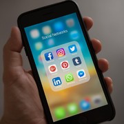 Cara Aman Dan Nyaman Aktif di Sosmed Dengan Menerapkan Social Media Self Care