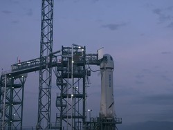 Blue Origin Tunda Keberangkatan William Shatner ke Luar Angkasa