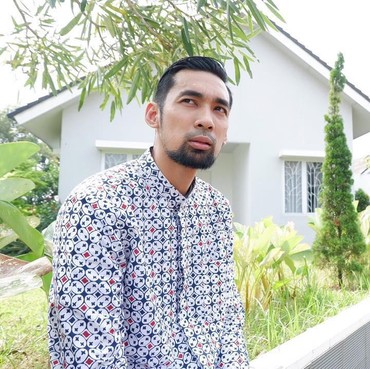 Sempat Koma, 7 Potret Dallas Pratama Usai Harta Habis Berobat Kini Jadi Driver Online