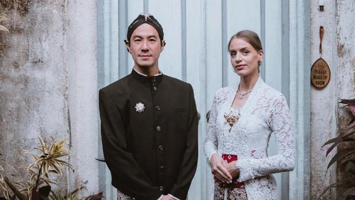 Daniel Mananta dan Viola