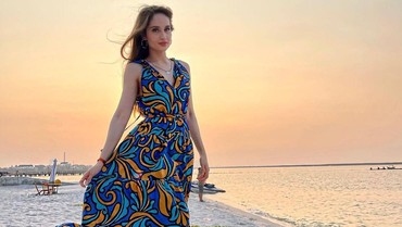 img-title Celine Evangelista Sudah Mualaf Vs Cinta Laura Pakai Celana Dalam Bolong