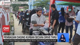 VIDEO: Pembagian Daging Kurban Secara Drive Thru