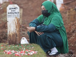 7 Adab Ziarah Kubur Sesuai Sunnah dari Rasulullah SAW
