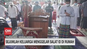 VIDEO: Sejumlah Keluarga Menggelar Salat ID di Rumah
