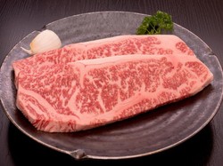 Apa Itu Wagyu A5? Jenis Wagyu Termahal yang Meleleh Lembut di Mulut