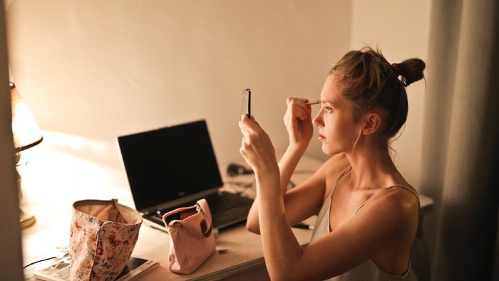 Makeup Sekaligus Skincare? 5 Produk Ini Bisa Memberikan Benefit Keduanya, Lho!