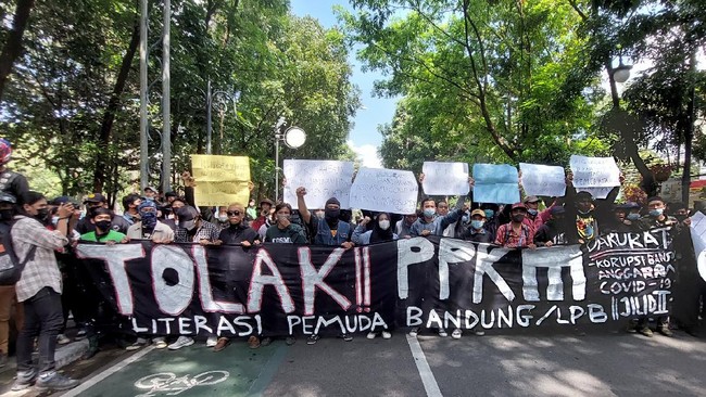 Ketua BEM Unpar melaporkan sejumlah akun media sosial yang mencatut nama dan fotonya sebagai dalang demo menolak PPKM pada 24 Juli.