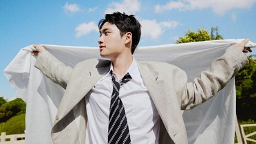img-title Muncul di Teaser 'Bad Prosecutor', D.O EXO Tampil Urakan