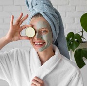 5 Hal yang Perlu Diperhatikan Saat Pakai Masker Organik, Catat Yuk!