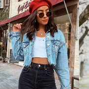 5 Ide Fashion Denim on Denim, Biar Tampilan Makin Kece dan Antibosan!