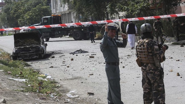 FOTO: Desing Roket Usik Khusyuk Iduladha Presiden Afghanistan