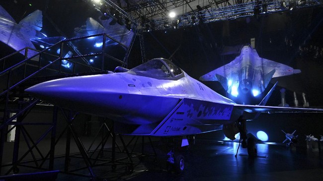 Rusia menelurkan proyek ambisius jet tempur siluman jenis baru buatan Sukhoi berjuluk Skak Mat.